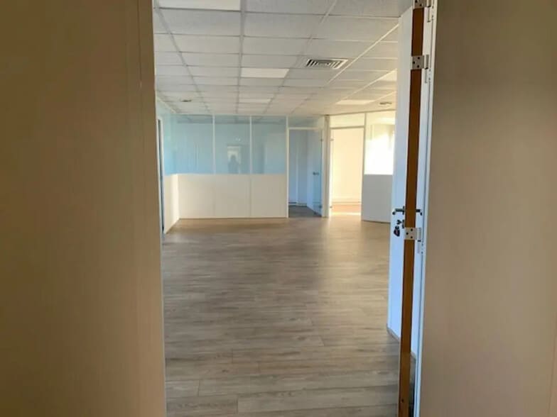 Bureau dans Avignon à louer - Photo intérieure – Image 3 sur 10