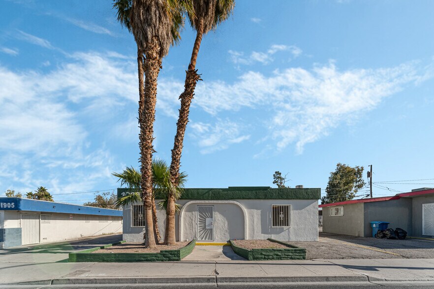 1909 S Eastern Ave, Las Vegas, NV à louer - Photo de l’immeuble – Image 1 sur 5