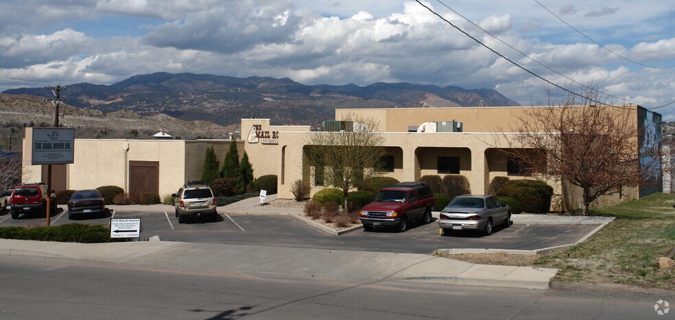 2110 Busch Ave, Colorado Springs, CO à vendre - Photo de l’immeuble – Image 1 sur 4