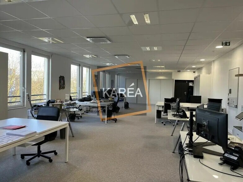 Bureau dans Chessy à louer - Photo de l’immeuble – Image 1 sur 5