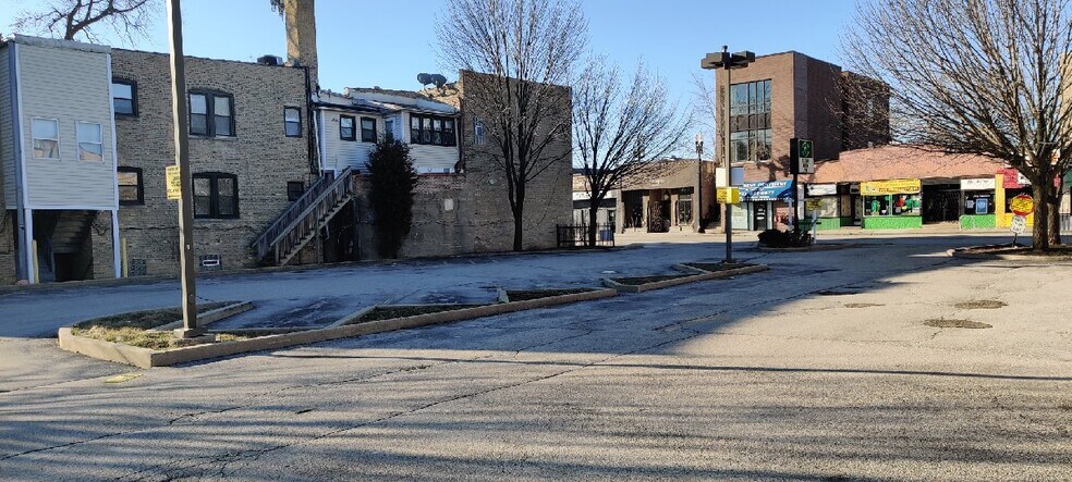 6681 N Northwest Hwy, Chicago, IL à vendre - Photo de l’immeuble – Image 3 sur 7