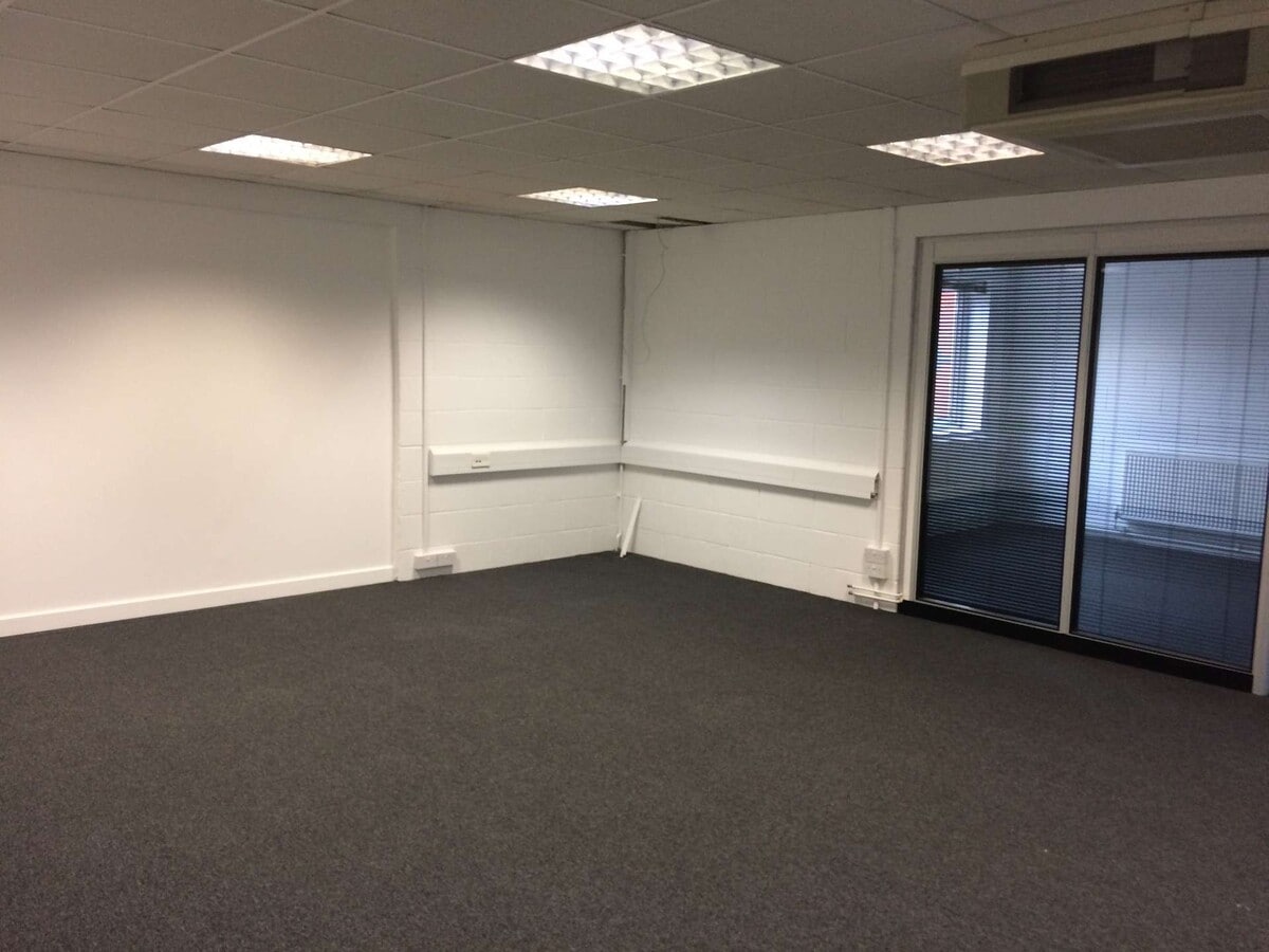 Curran Rd, Cardiff, VGL CF10 5NB - Lot 1 - - Photo intérieure - Image 2 of 3