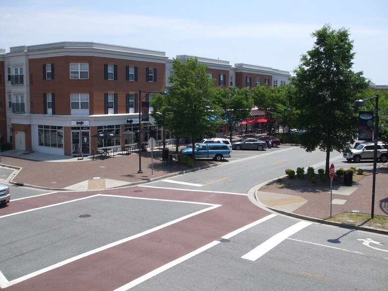 4100-4502 Monarch Way, Norfolk, VA à louer - Photo de l’immeuble – Image 2 sur 2