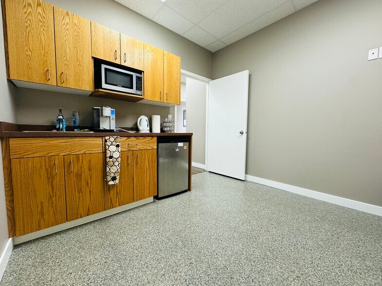 10055 120 Av, Grande Prairie, AB à vendre - Photo intérieure – Image 3 sur 11
