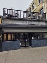 626 Manhattan Ave, Brooklyn, NY à louer Photo de l’immeuble– Image 1 sur 1