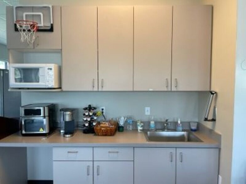 14269 Danielson St, Poway, CA à vendre - Photo de l’immeuble – Image 3 sur 8