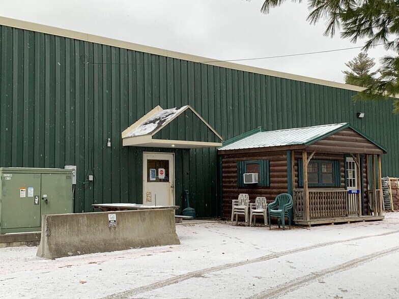 49 Industrial Park Rd, Keeseville, NY à louer - Photo de l’immeuble – Image 1 sur 30