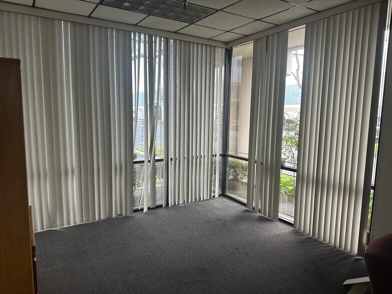 10742-10752 Noel St, Los Alamitos, CA à louer - Photo de l’immeuble – Image 3 sur 16