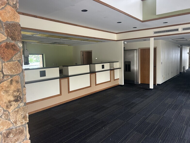 350 N Summit St, Crescent City, FL à vendre - Photo de l’immeuble – Image 3 sur 26