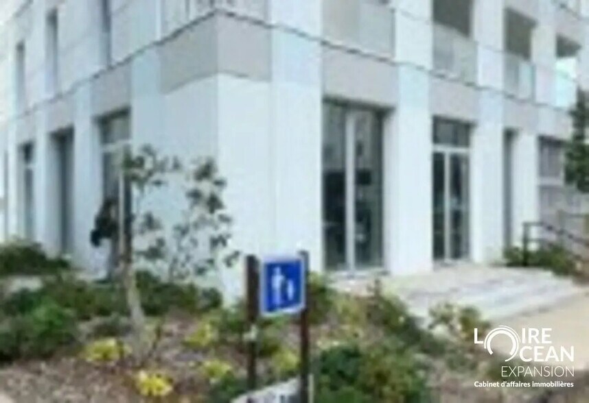 Local commercial dans Nantes à louer - Photo de l’immeuble – Image 2 sur 5