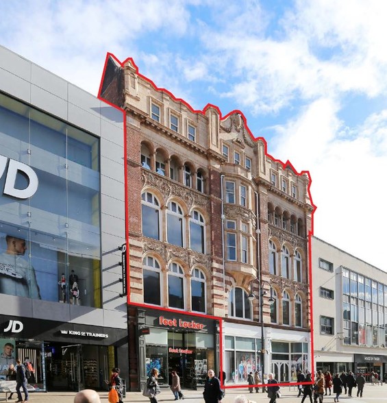 133-137 Briggate, Leeds à vendre - Photo de l’immeuble – Image 2 sur 4