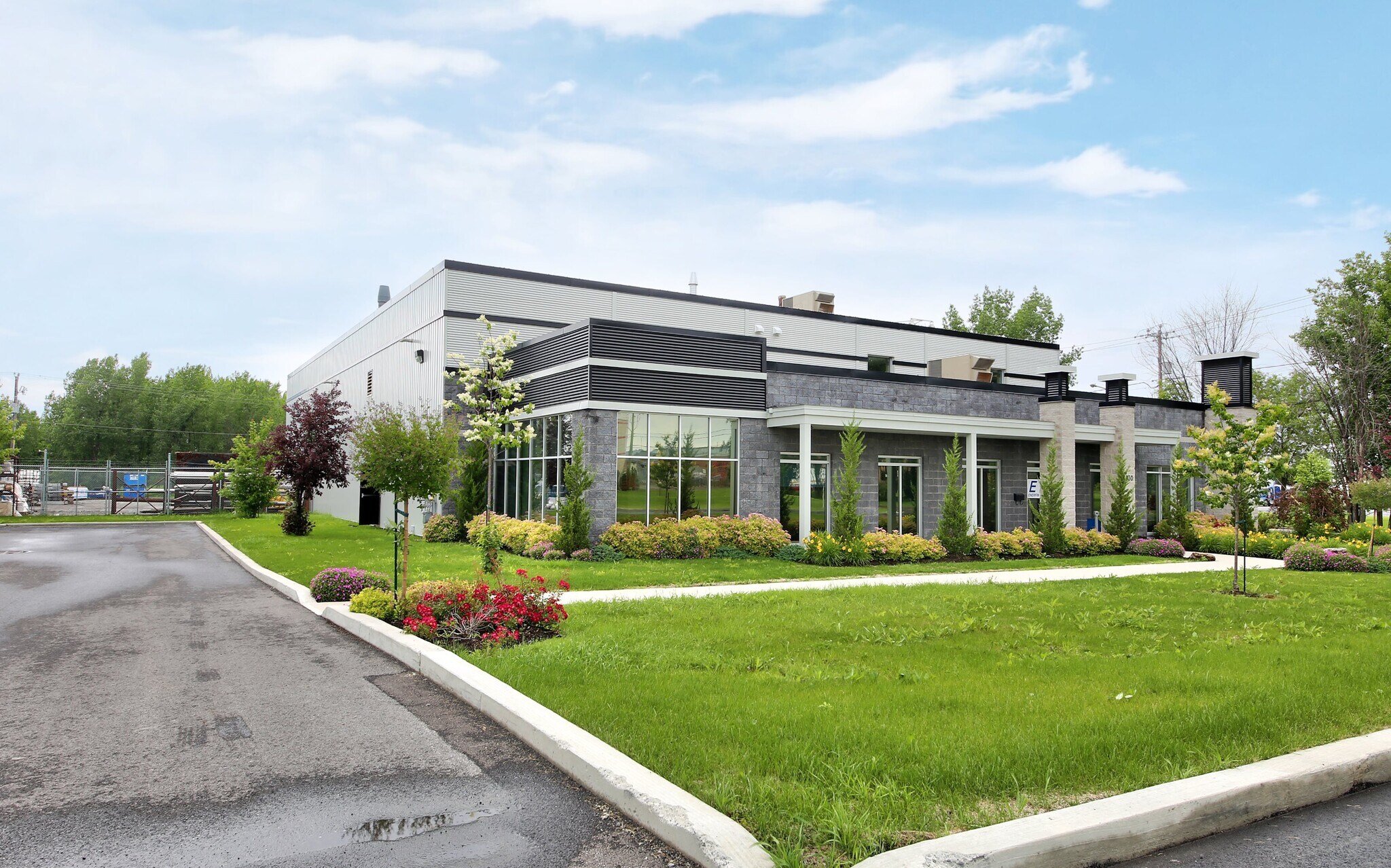 130 Rue de l'Isère, Candiac, QC à vendre Photo de l’immeuble– Image 1 sur 20