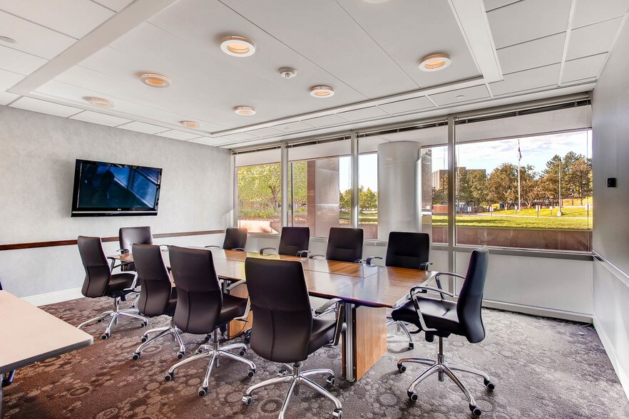 4610 S Ulster St, Denver, CO à louer - Photo intérieure – Image 2 sur 13