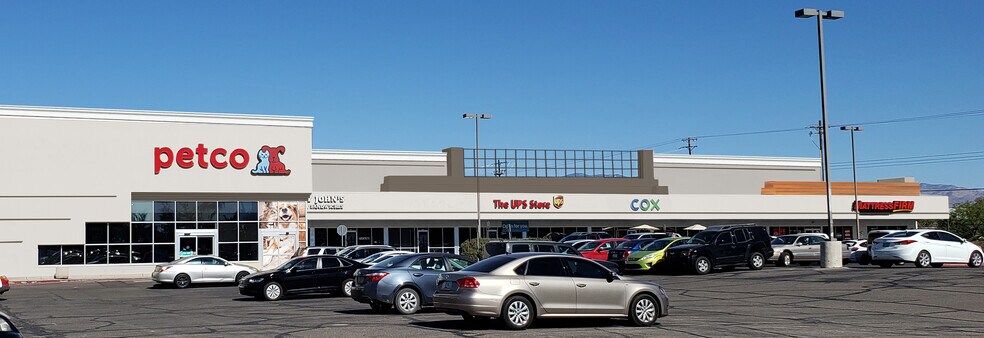 5355-5455 E Broadway Blvd, Tucson, AZ à louer - Photo de l’immeuble – Image 3 sur 13