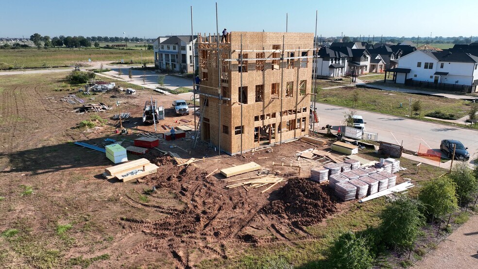 1241 Mercantile St, Richmond, TX à vendre - Vidéo sur l’annonce professionnelle – Image 2 sur 14