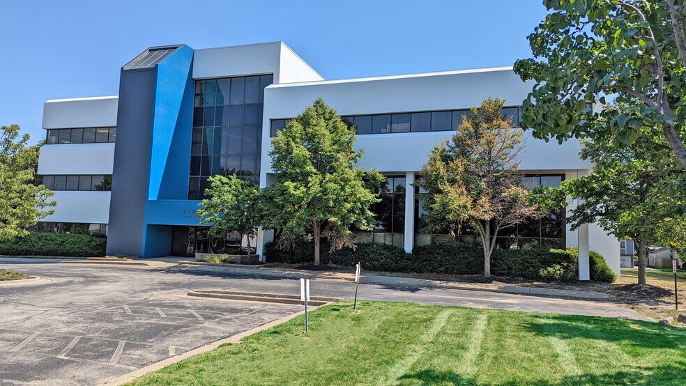 6750 Antioch Rd, Merriam, KS à vendre - Photo principale – Image 1 sur 5