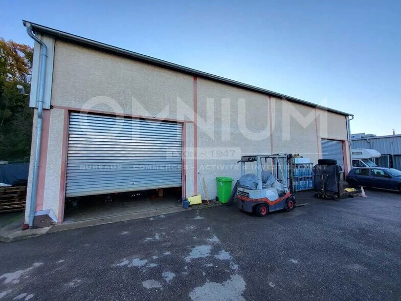 Local d’activités dans MARCILLY-D'AZERGUES à louer - Photo de l’immeuble – Image 1 sur 6