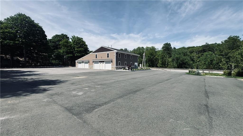 660 Putnam Pike, Chepachet, RI à louer Photo intérieure– Image 1 sur 2