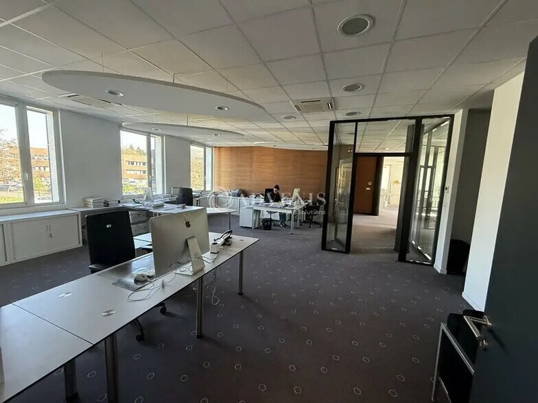 Bureau dans Olivet à vendre - Photo de l’immeuble – Image 2 sur 8