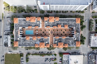 353-383 Aragon Ave, Coral Gables, FL - VUE AÉRIENNE  vue de carte - Image1