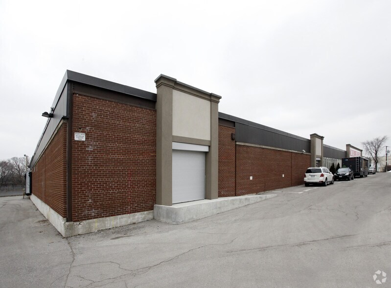 1194b Caledonia Rd, Toronto, ON à louer - Photo principale – Image 1 sur 4