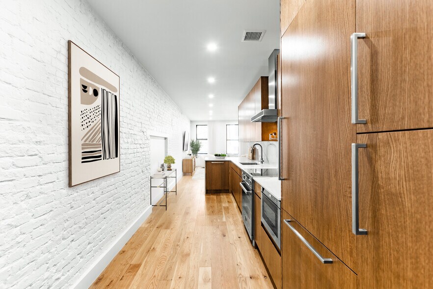 231 W 20th St, New York, NY à vendre - Photo de l’immeuble – Image 2 sur 14