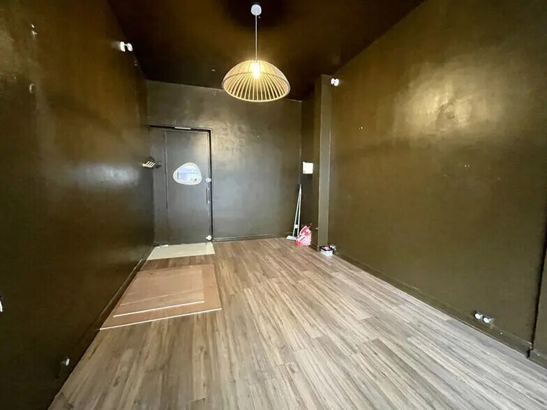 Local commercial dans Rouen à louer - Photo de l’immeuble – Image 2 sur 4