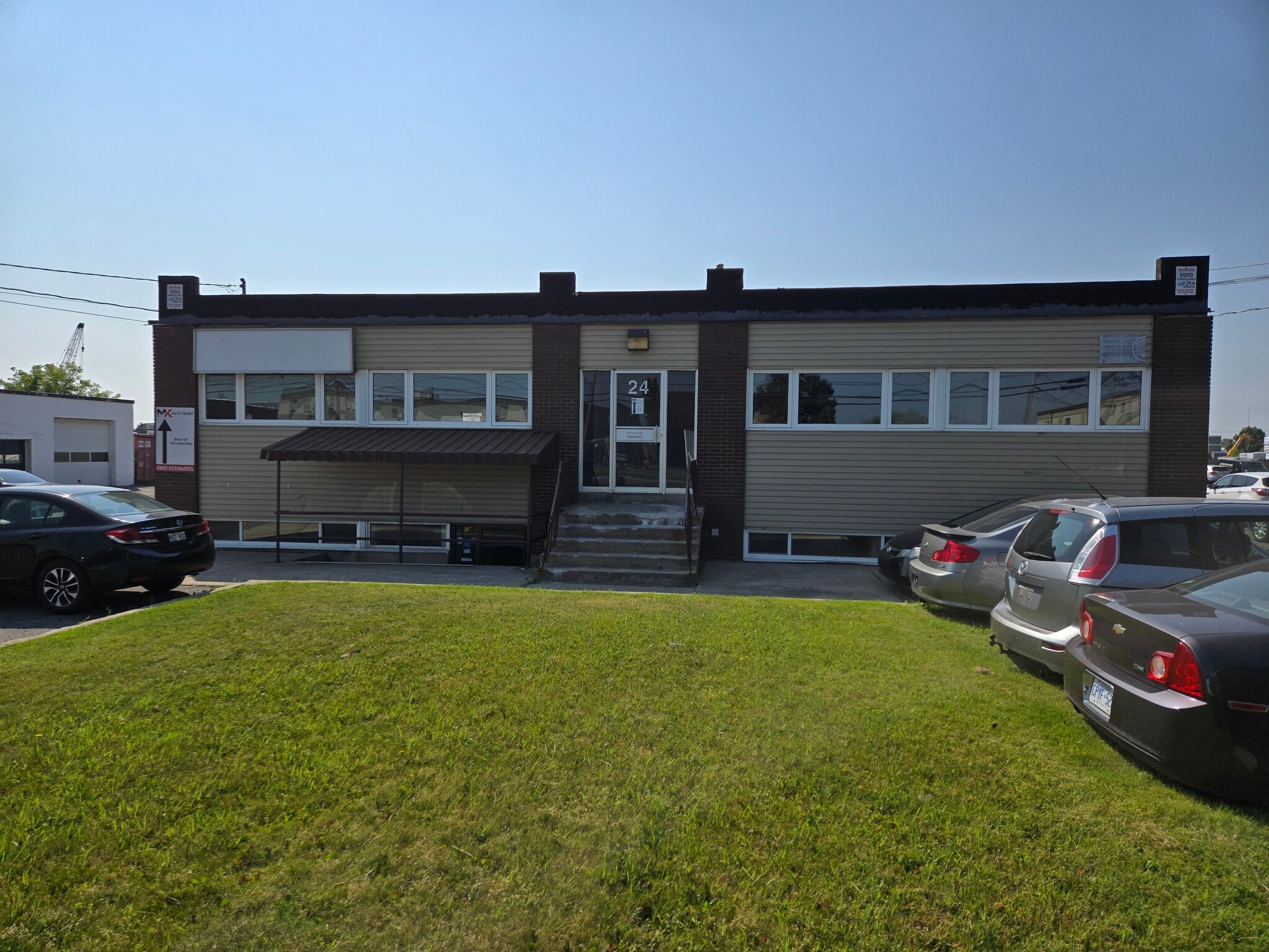 24 Bentley Ave, Ottawa, ON à louer Photo de l’immeuble– Image 1 sur 1