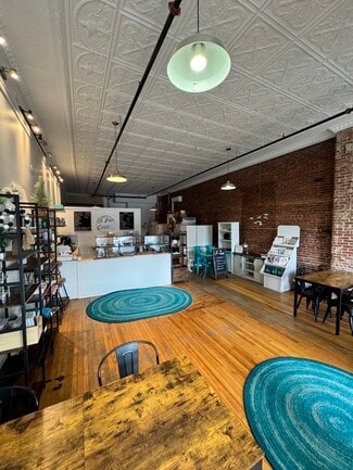 Plus de détails pour 146 Maine st, Brunswick, ME - Local commercial à louer
