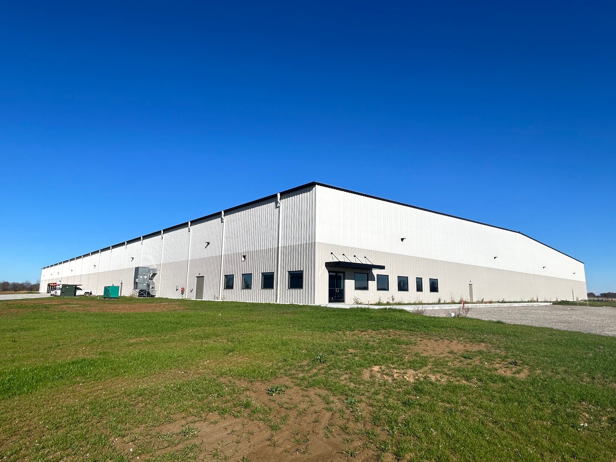 11734 Industrial Park Dr, Elberfeld, IN à louer Photo principale– Image 1 sur 11
