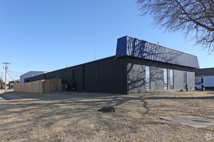 417 N Rawhide Dr, Olathe, KS à vendre - Photo de l’immeuble – Image 3 sur 7
