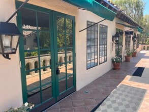 16236 San Dieguito Rd, Rancho Santa Fe, CA à louer Photo intérieure– Image 1 sur 4