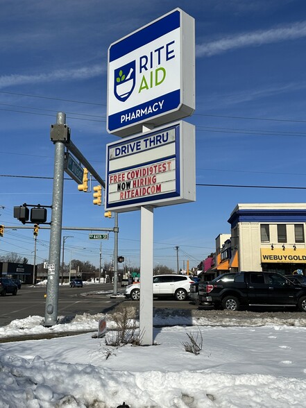 4410 S Division Ave, Grand Rapids, MI à louer - Photo de l’immeuble – Image 3 sur 3