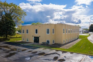 Plus de détails pour 1065 Lake Ave, Woodstock, IL - Bureau à louer