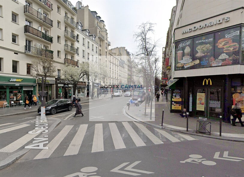 Local commercial dans Paris à louer - Photo de l’immeuble – Image 1 sur 2