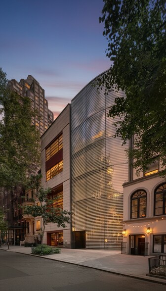 162 E 64th St, New York, NY à louer - Photo de l’immeuble – Image 1 sur 17