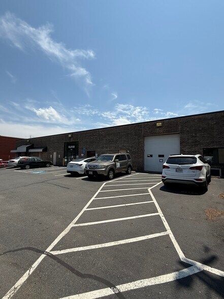 8442-8446 Lee Hwy, Fairfax, VA à louer - Photo de l’immeuble – Image 3 sur 4
