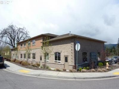 202 Wasco Loop, Hood River, OR à louer - Photo principale – Image 2 sur 14