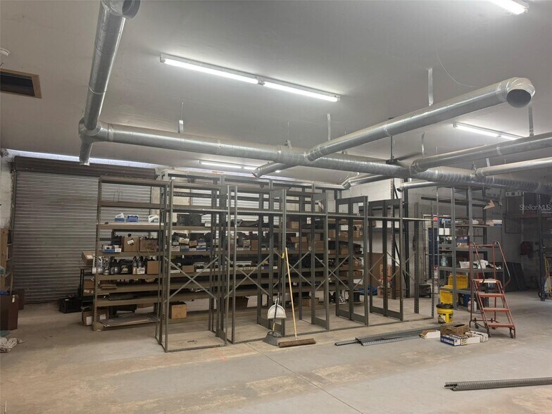 16923 Archer Rd, Archer, FL à vendre - Photo intérieure – Image 3 sur 7