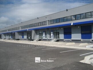 Plus de détails pour 20 Rue Du Ruisseau, Saint-Quentin-Fallavier - Local d'activités à louer
