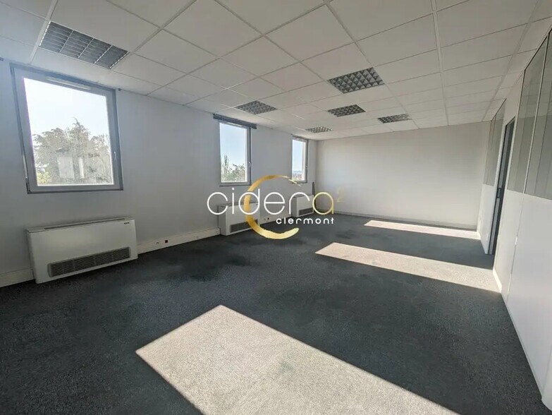 Bureau dans Clermont-Ferrand à louer - Photo intérieure – Image 2 sur 7