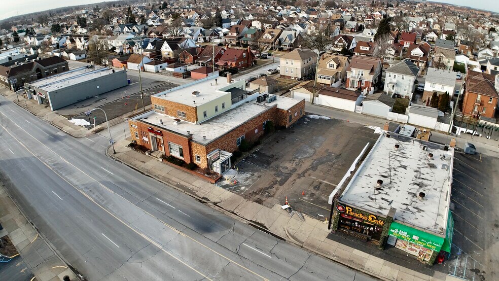 5401 Schaefer Rd, Dearborn, MI à louer - Photo de l’immeuble – Image 2 sur 24