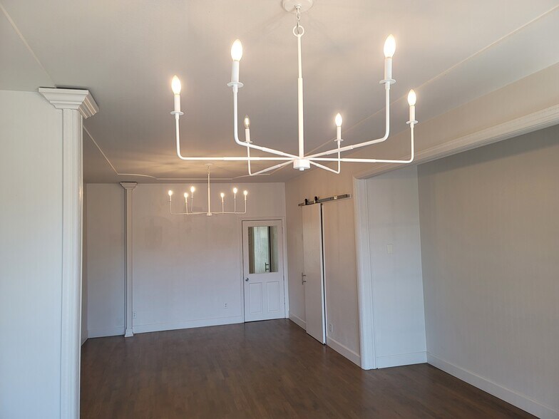 457 Healdsburg Ave, Healdsburg, CA à louer - Photo de l’immeuble – Image 3 sur 16