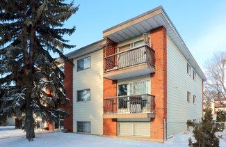 Plus de détails pour 10434 77th Ave NW, Edmonton, AB - Logement à vendre
