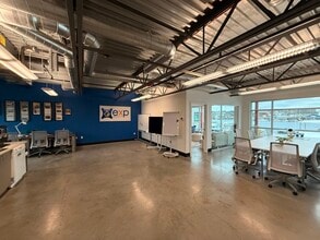 2284-2360 W Commodore Way, Seattle, WA à louer Photo intérieure– Image 2 sur 12