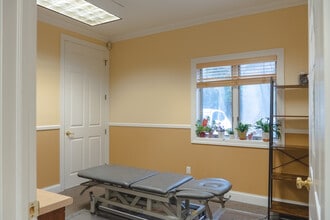 182-186 W Montauk Hwy, Hampton Bays, NY à louer Photo intérieure– Image 2 sur 8