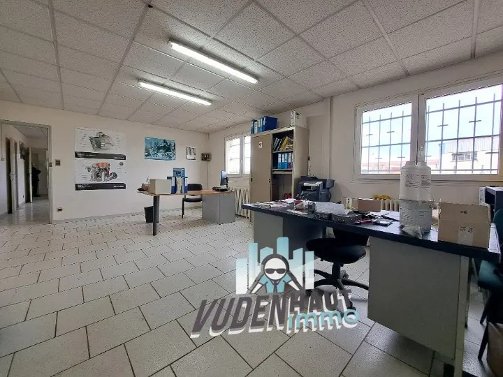 Local d'activités dans Portet-sur-Garonne à vendre - Photo de l’immeuble – Image 3 sur 8