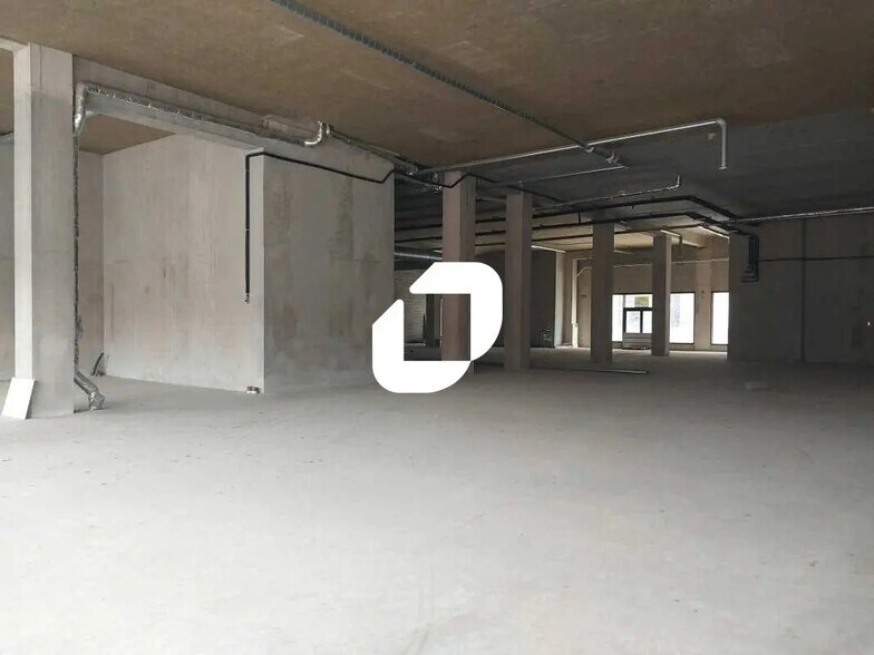 Local commercial dans Nîmes à louer - Photo intérieure – Image 3 sur 13