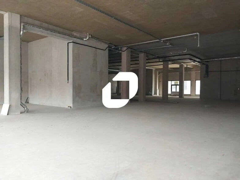 Local commercial dans Nîmes à louer - Photo intérieure – Image 3 sur 13