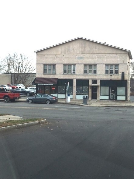3212 Lake Ave, Rochester, NY à vendre - Photo principale – Image 1 sur 27